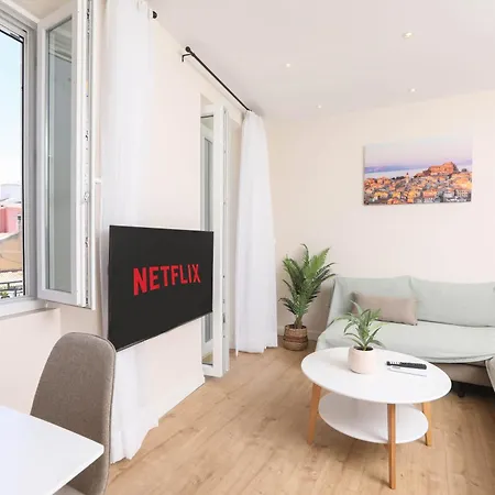 Patras Luxury Apartment *